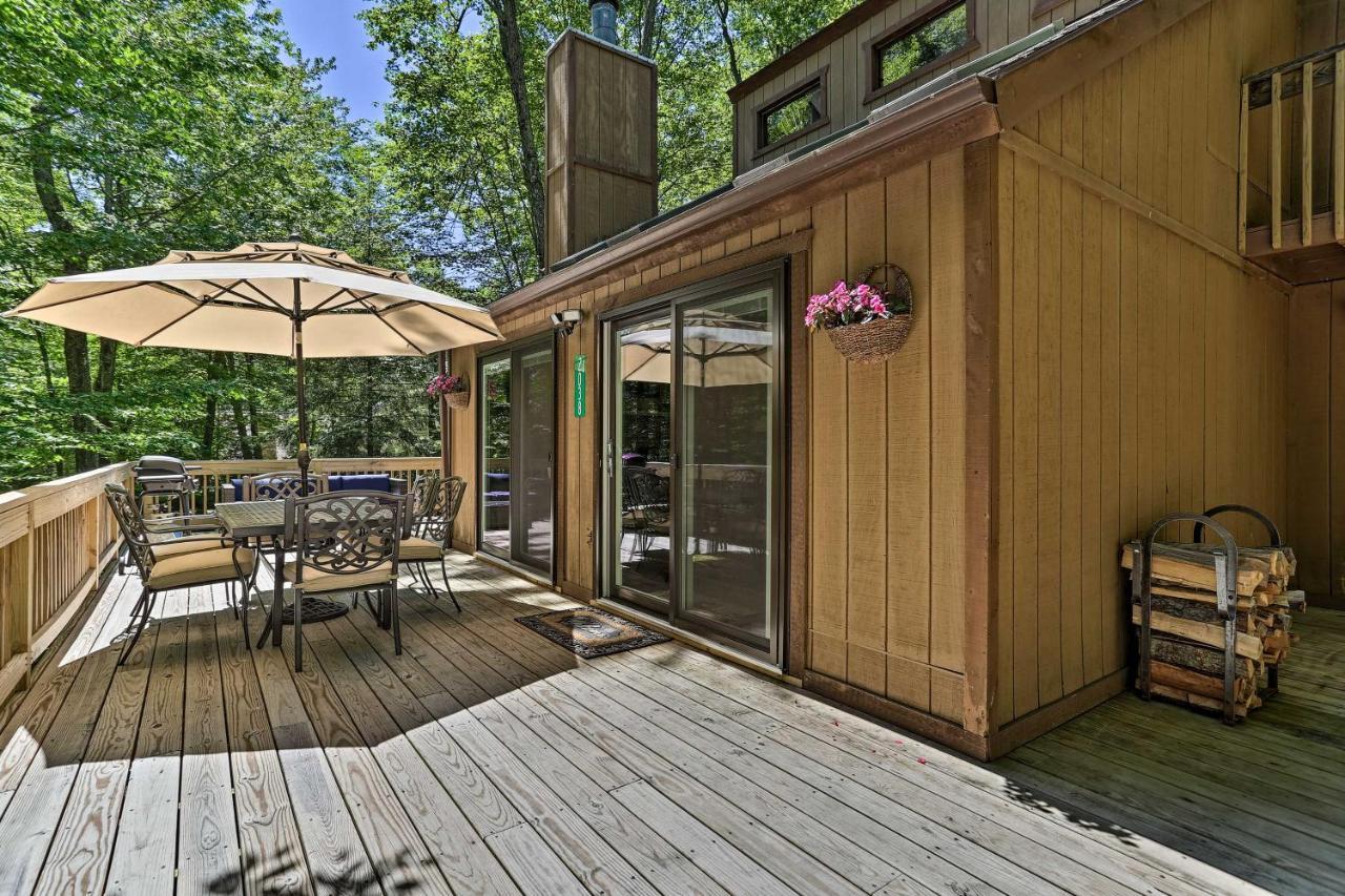 Bear Den Rustic Pocono Lake Home With Game Room! Exterior foto